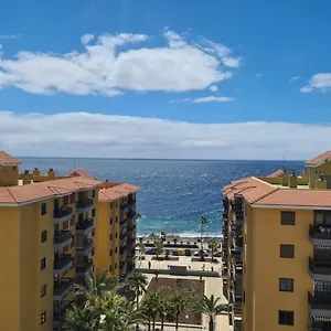 https://carolina-suite-apartment.tenerifehoteles.net